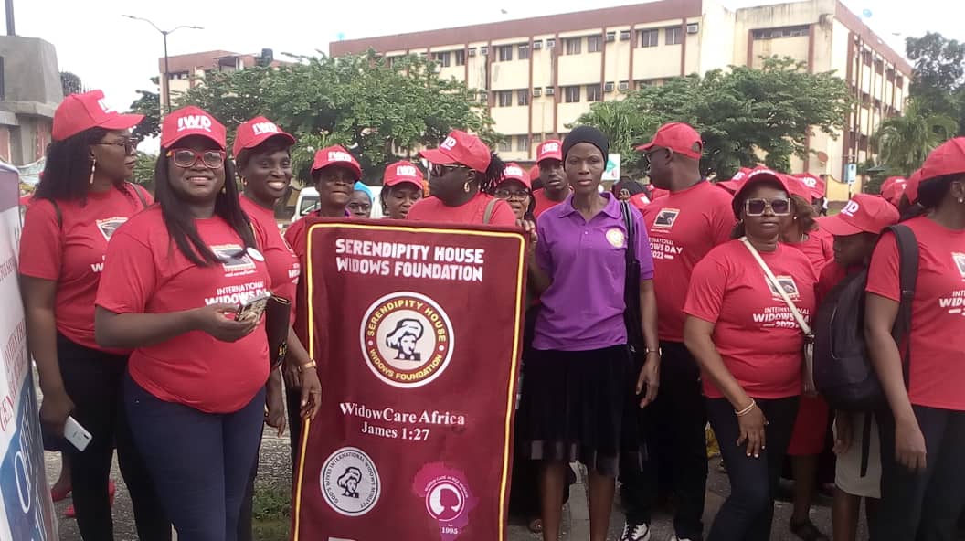 Watch Videos: Olori Yemisi Jaiyeola and her Team at Serendipity House Widows Foundation Walks in Collaboration with Rose of Sharon Widows